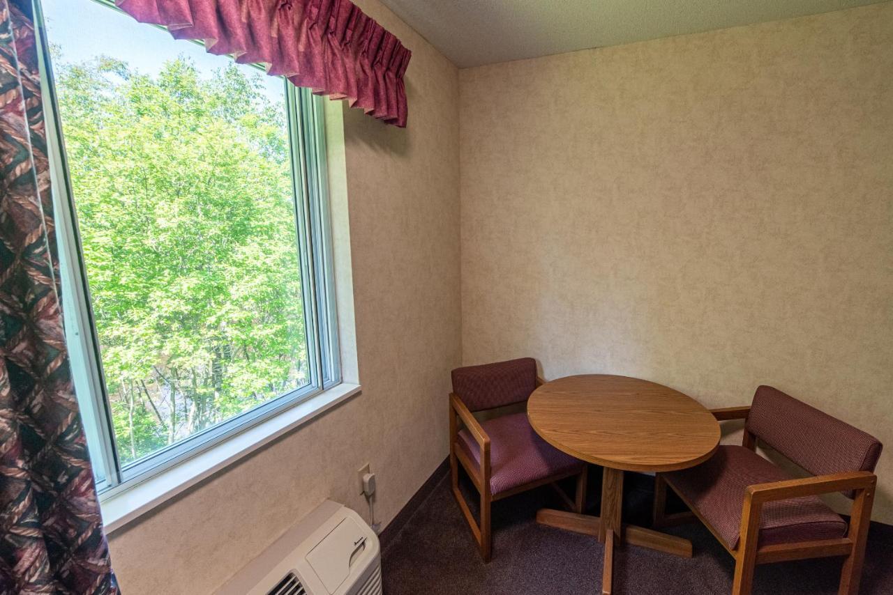 Brimley Willabee'S Motel מראה חיצוני תמונה
